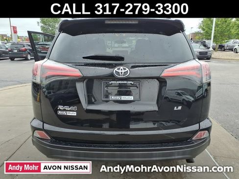 Used 2016 Toyota RAV4 LE FWD image 10