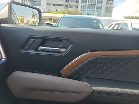 Used 2024 GMC Canyon Denali w/ LPO, Denali Black Edition image 34