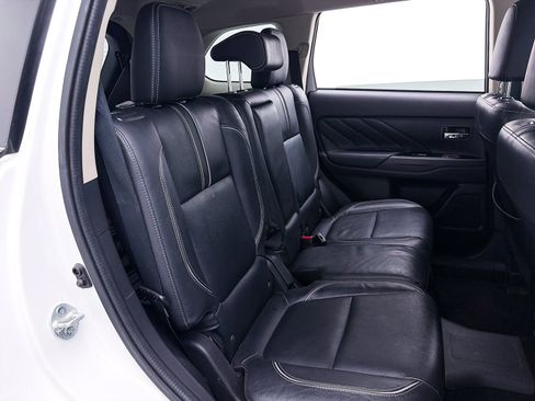 Used 2018 Mitsubishi Outlander GT image 31