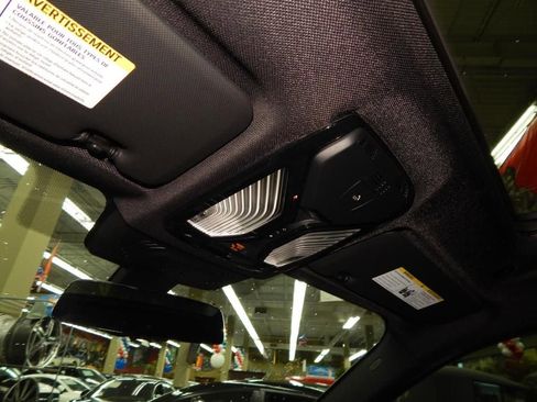 Used 2023 BMW X6 xDrive40i w/ M Sport Package image 18