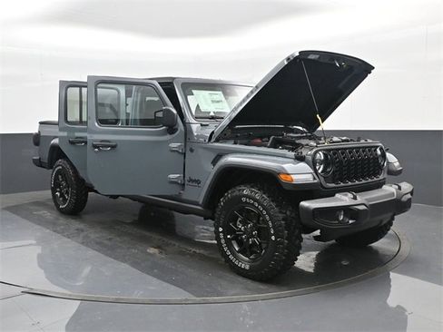Used 2024 Jeep Gladiator Sport image 43