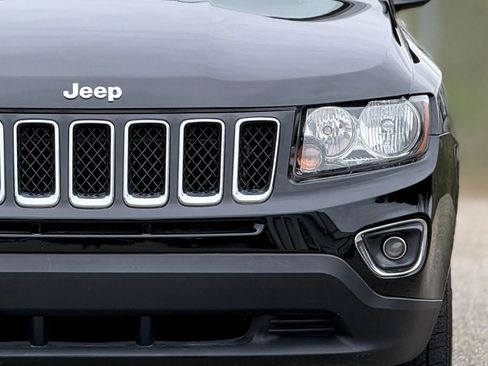 Used 2015 Jeep Compass High Altitude image 12