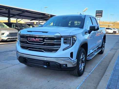 New 2026 GMC Sierra 1500 SLT w/ SLT Premium Plus Package image 8