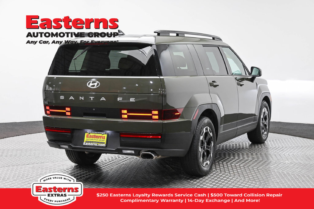 Used 2025 Hyundai Santa Fe SEL FWD image 6