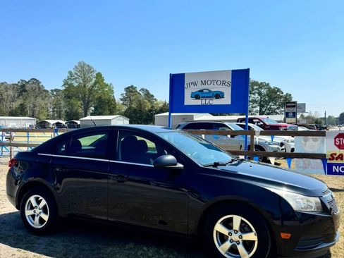 Used 2014 Chevrolet Cruze LT image 1