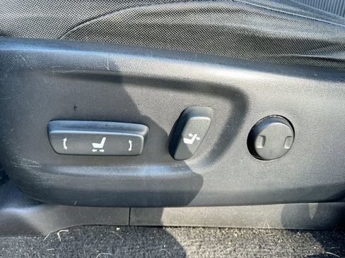 Used 2015 Toyota 4Runner SR5 RWD image 12