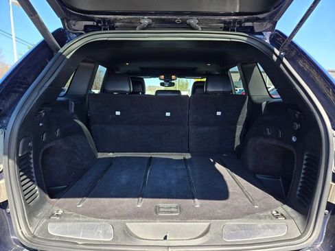 Used 2017 Jeep Grand Cherokee Limited image 36