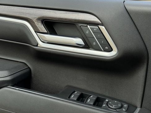 Used 2022 Chevrolet Silverado 1500 LTZ image 24