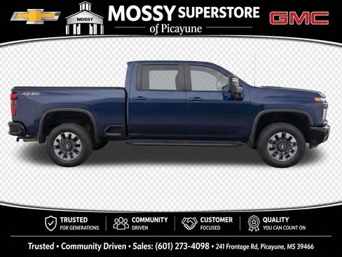 Used 2022 Chevrolet Silverado 2500 Custom w/ Custom Value Package AWD/4WD image 10