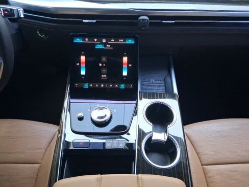 Used 2025 Cadillac Escalade Premium Luxury w/ Touring Package image 15