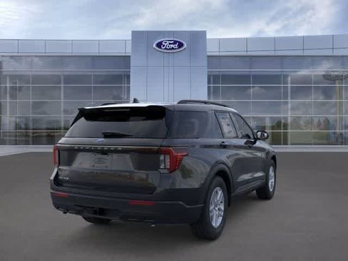 New 2026 Ford Explorer Active RWD image 8