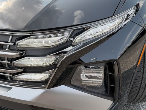 Used 2025 Hyundai Tucson Limited FWD image 6
