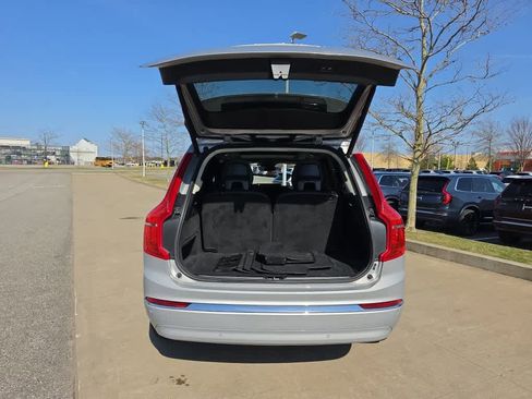 Used 2024 Volvo XC90 B5 Plus AWD/4WD image 6