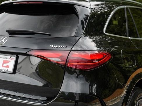 Used 2024 Mercedes-Benz GLC 300 4MATIC w/ AMG Line image 16