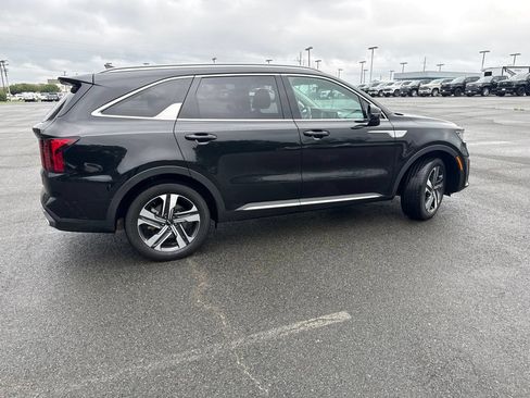 Used 2023 Kia Sorento EX AWD/4WD image 2