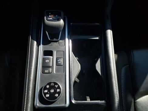 Certified 2024 Nissan Pathfinder SL image 13