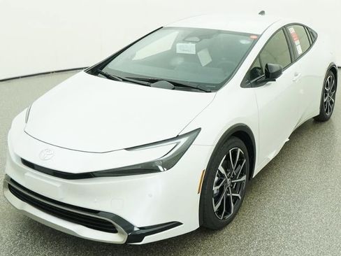 New 2026 Toyota Prius Plug-In Hybrid FWD image 16