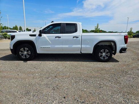 Used 2023 GMC Sierra 1500 Pro w/ Pro Value Package AWD/4WD image 4