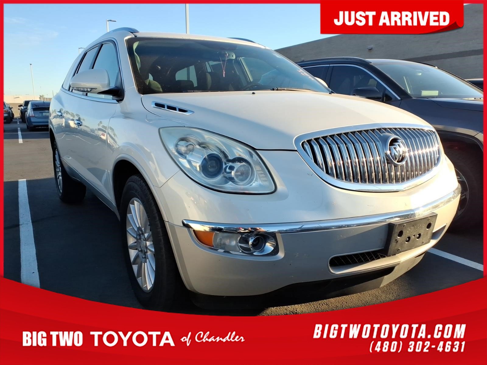 Used 2011 Buick Enclave CX FWD image 1