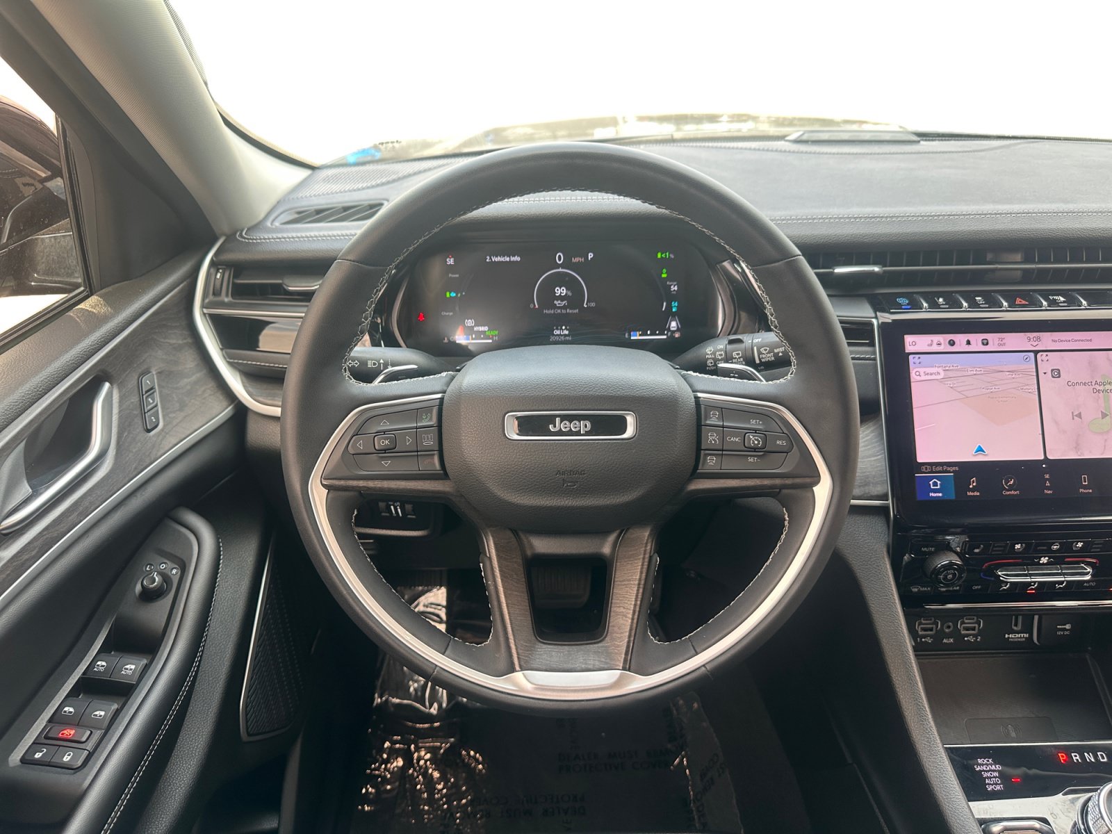 Used 2023 Jeep Grand Cherokee 4WD 4xe w/ Luxury Tech Group II image 12