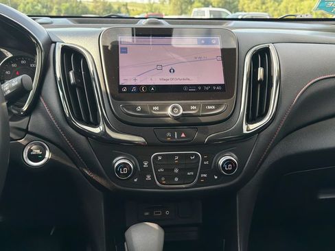 Certified 2022 Chevrolet Equinox RS w/ RS Leather Package AWD/4WD image 18