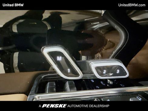 Used 2024 Land Rover Range Rover SE image 4