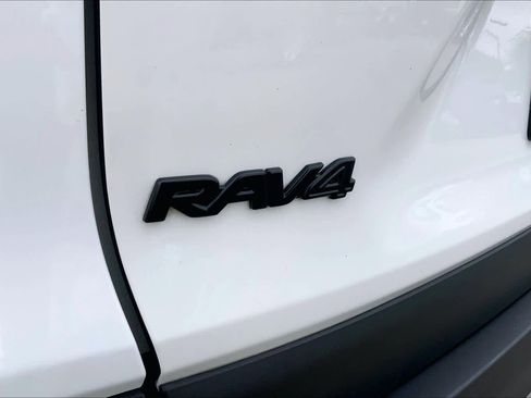Used 2024 Toyota RAV4 XLE image 30