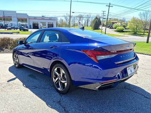 Used 2023 Hyundai Elantra Limited FWD image 4
