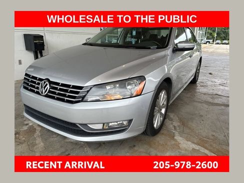 Used 2013 Volkswagen Passat 2.5 SEL Premium FWD image 1