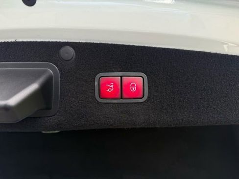 Used 2015 Mercedes-Benz S 550 Sedan image 40