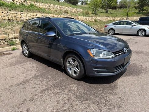 Used 2015 Volkswagen Golf TDI S FWD image 1
