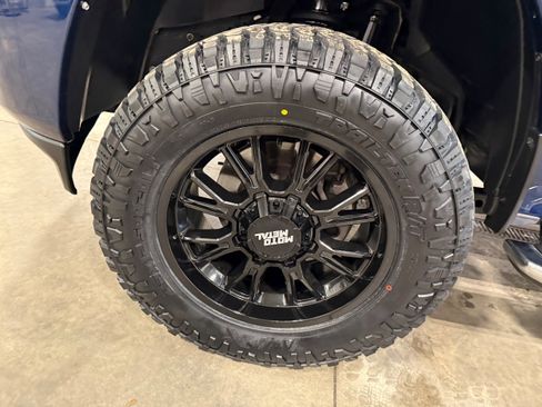 Certified 2024 RAM 2500 Big Horn w/ Sport Appearance Package image 39