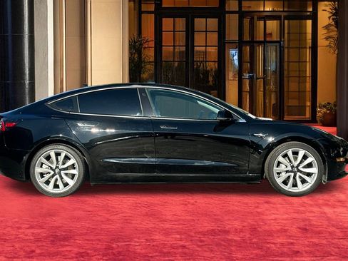 Used 2018 Tesla Model 3 Long Range image 9