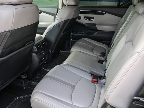 Used 2025 Honda Pilot EX-L image 20
