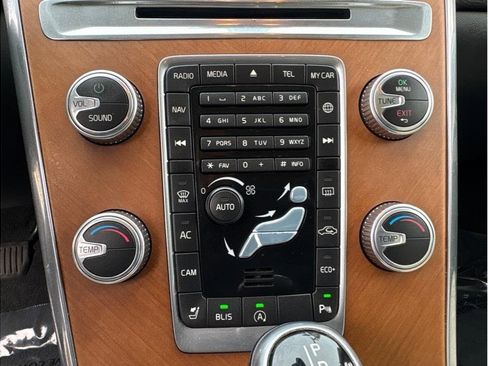 Used 2017 Volvo XC60 T5 Inscription w/ Preferred Option Package image 18