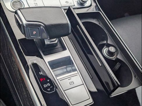 Used 2022 Audi A8 L 3.0T w/ Executive Package AWD/4WD image 13