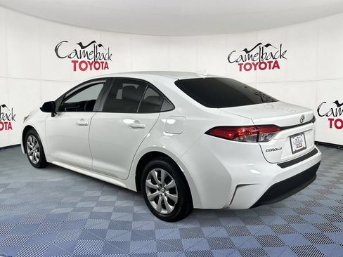 Used 2024 Toyota Corolla LE FWD image 5