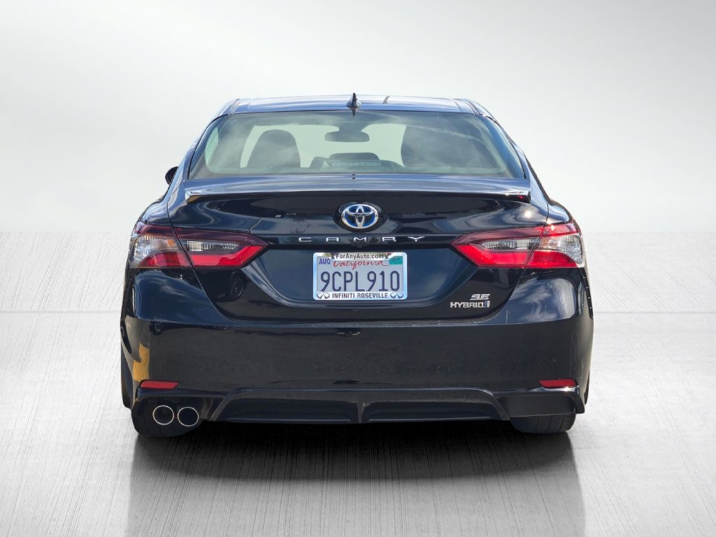 Used 2022 Toyota Camry SE w/ Cold Weather Package FWD image 5