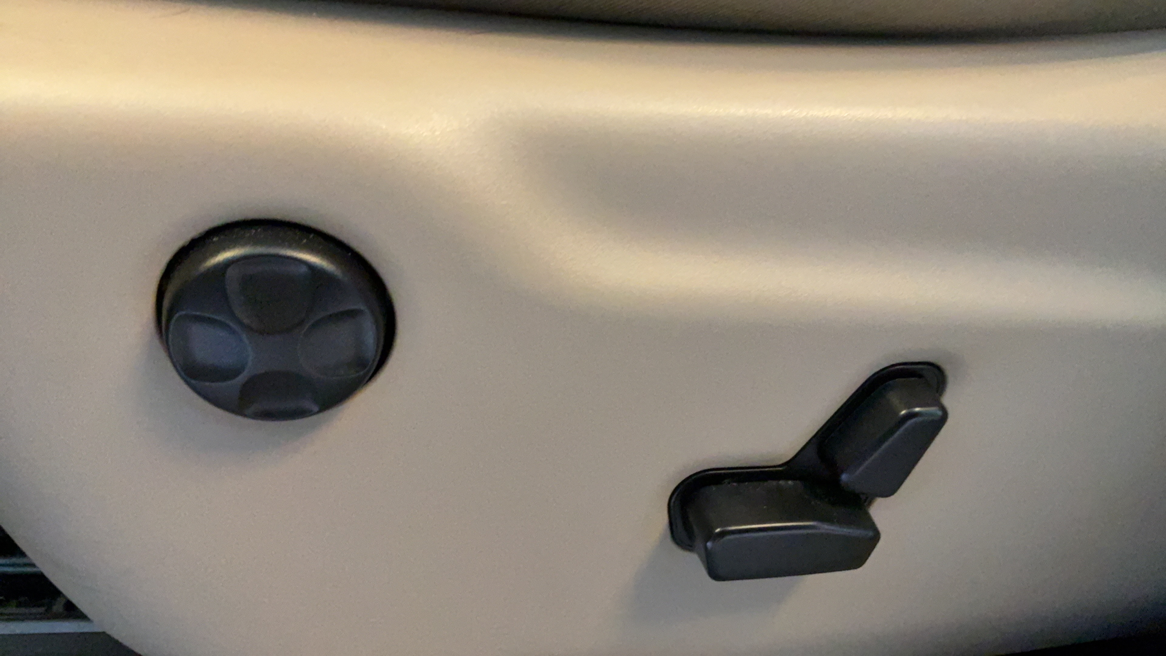 Used 2020 Jeep Grand Cherokee Limited RWD image 22