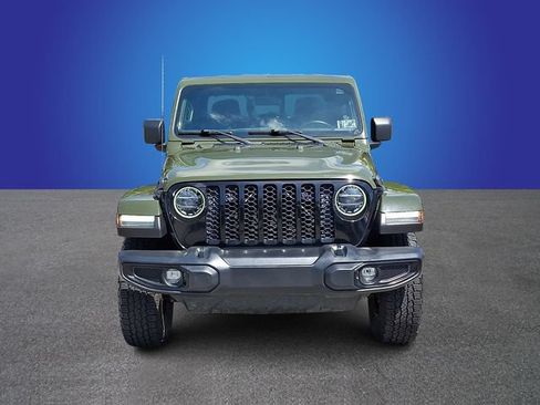 Used 2021 Jeep Gladiator Sport AWD/4WD image 2