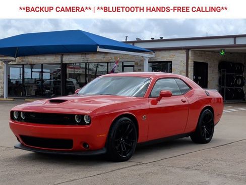 Used 2021 Dodge Challenger R/T Scat Pack RWD image 3