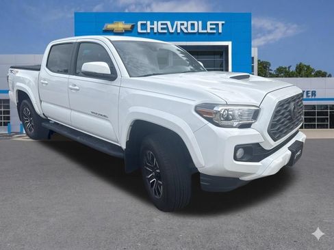 Used 2021 Toyota Tacoma TRD Sport w/ Technology Package AWD/4WD image 2