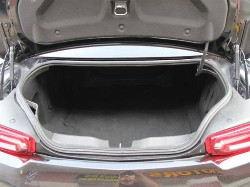 Used 2022 Chevrolet Camaro LT RWD image 21