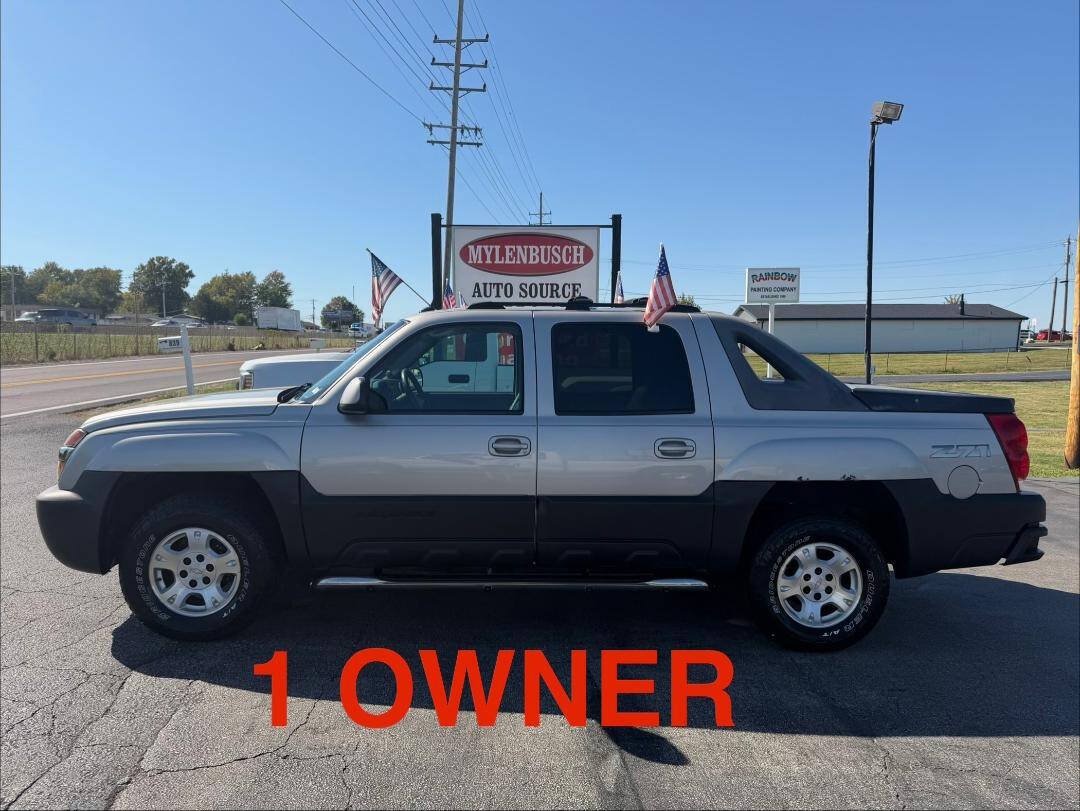 Used 2004 Chevrolet Avalanche Z71 w/ Sun And Sound Package AWD/4WD image 1