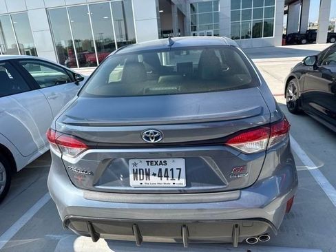 Used 2025 Toyota Corolla SE w/ SE Premium Package FWD image 8