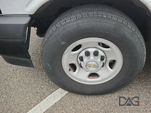 Used 2023 Chevrolet Express 3500 LS image 10