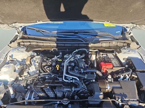 Certified 2025 Nissan Altima 2.5 SR image 27