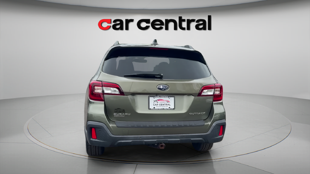 Used 2018 Subaru Outback 2.5i Touring AWD/4WD image 4