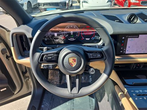 Certified 2025 Porsche Cayenne E-Hybrid image 35