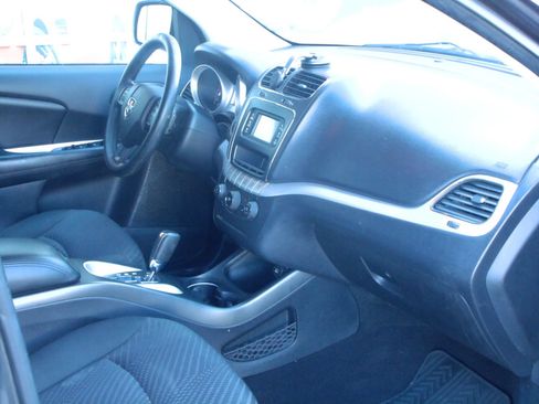 Used 2016 Dodge Journey SXT w/ Comfort/Convenience Group FWD image 21